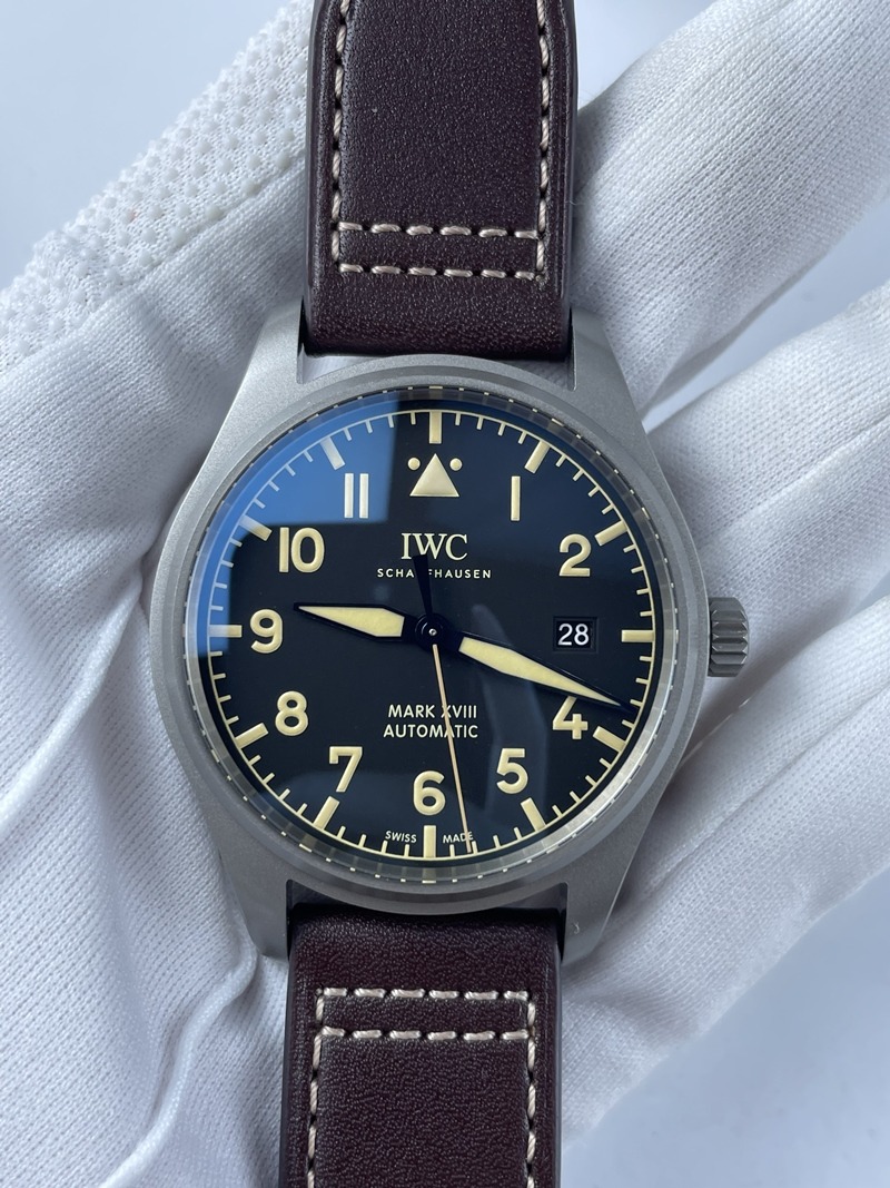 IWC 마크18 티타늄 블랙다이얼 가죽 굿즈팩토리